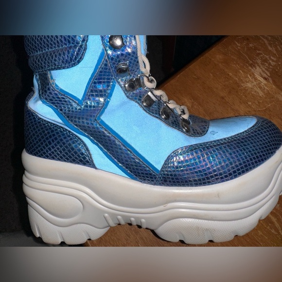 YRU Vintage Matrixx High platform sneakers. - Picture 4 of 4